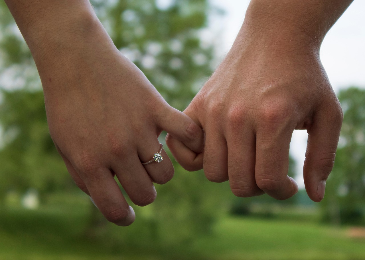 How to Buy an Engagement Ring Online: What Every Couple Should Know Before Clicking Purchase