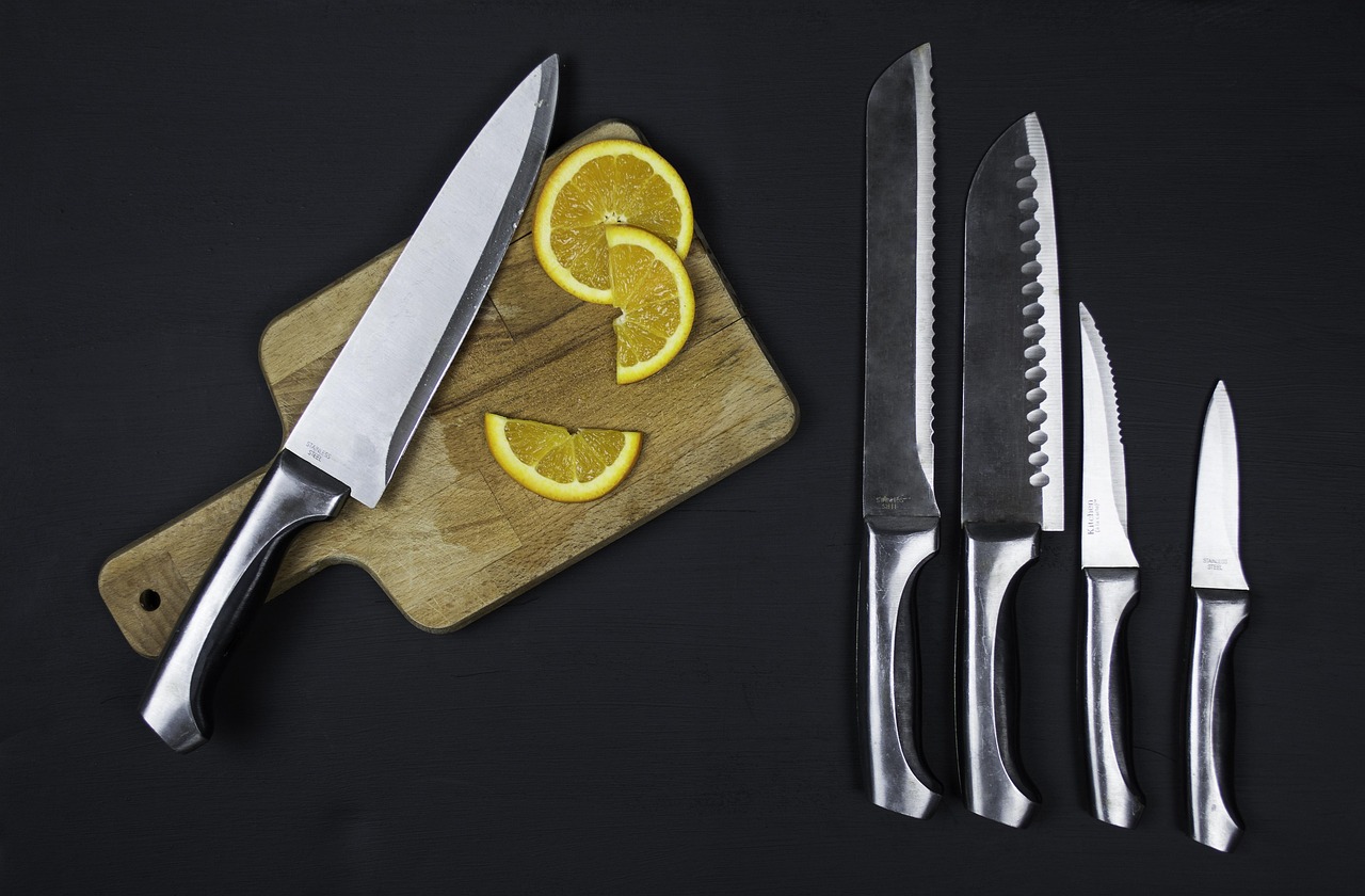 Advantages to an SOG Knife