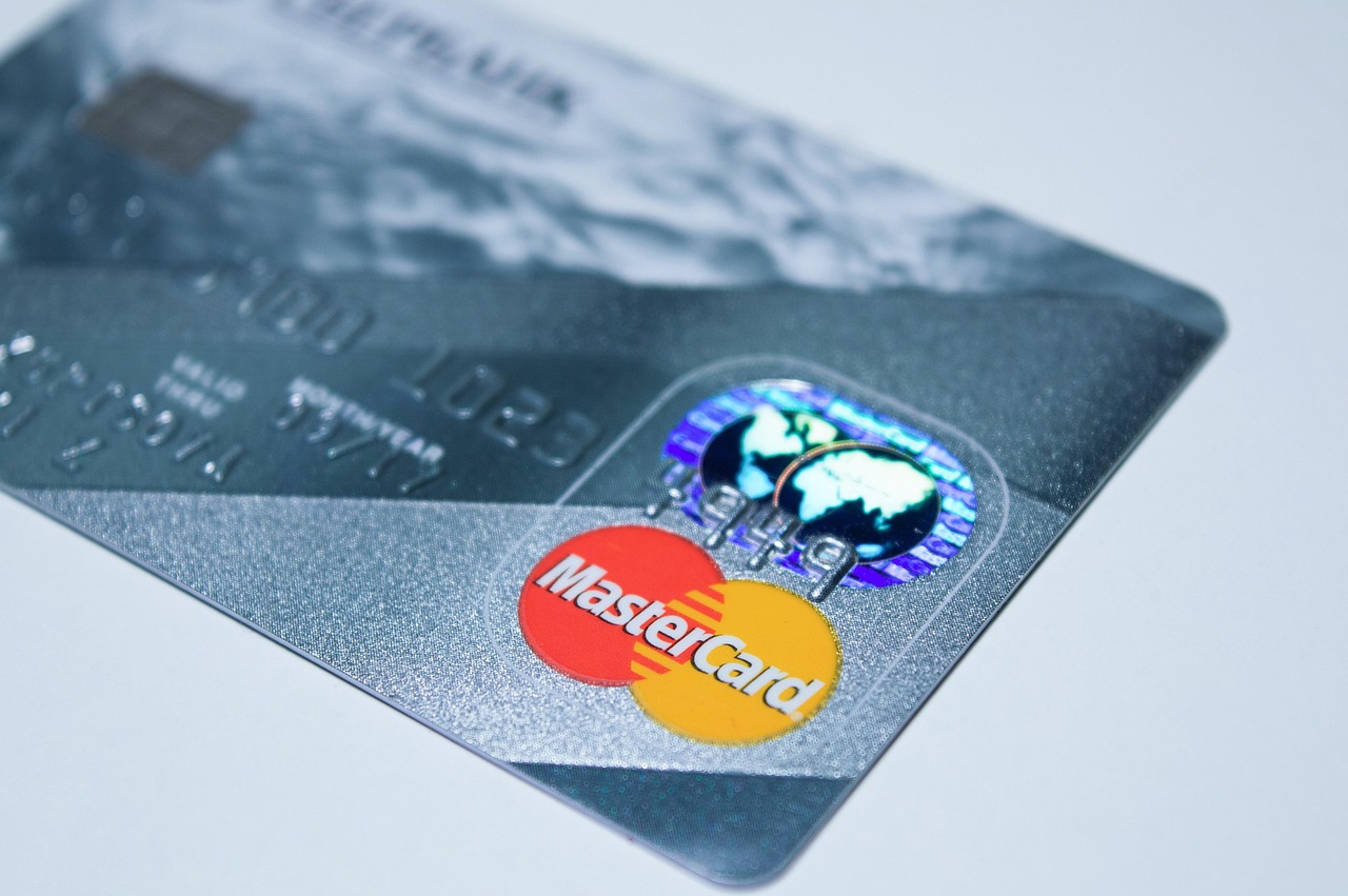 UPI Credit Card vs Debit Card: Which Is Better?