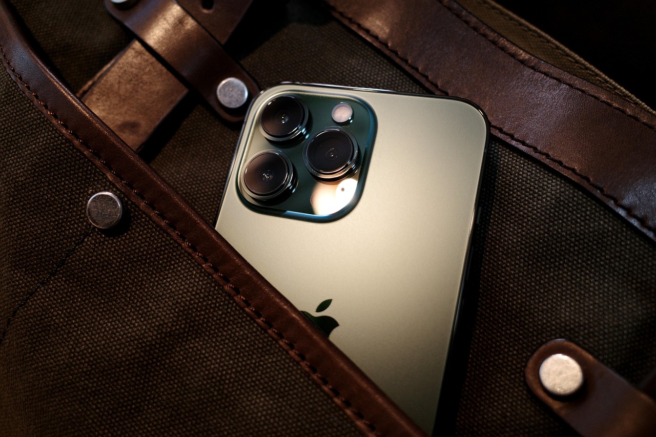 Everything to Know Before Buying an iPhone 18 Pro Max Case