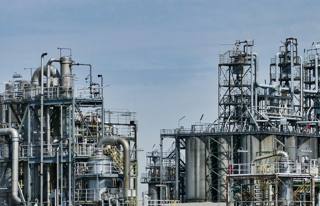 How Can You Choose the Right Industrial Chemical Suppliers?