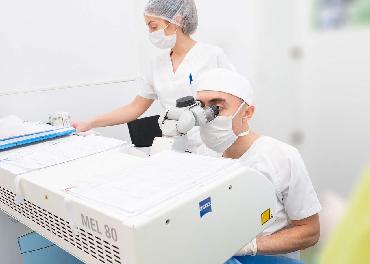PRK Laser Eye Surgery and How It Differs From LASIK