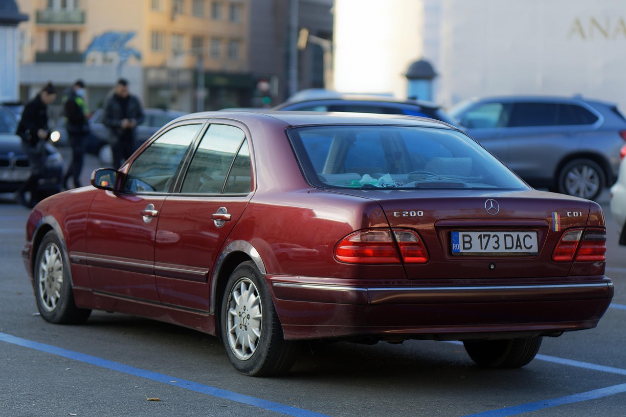 How To Choose The Right Car Rental Service For Your Needs?