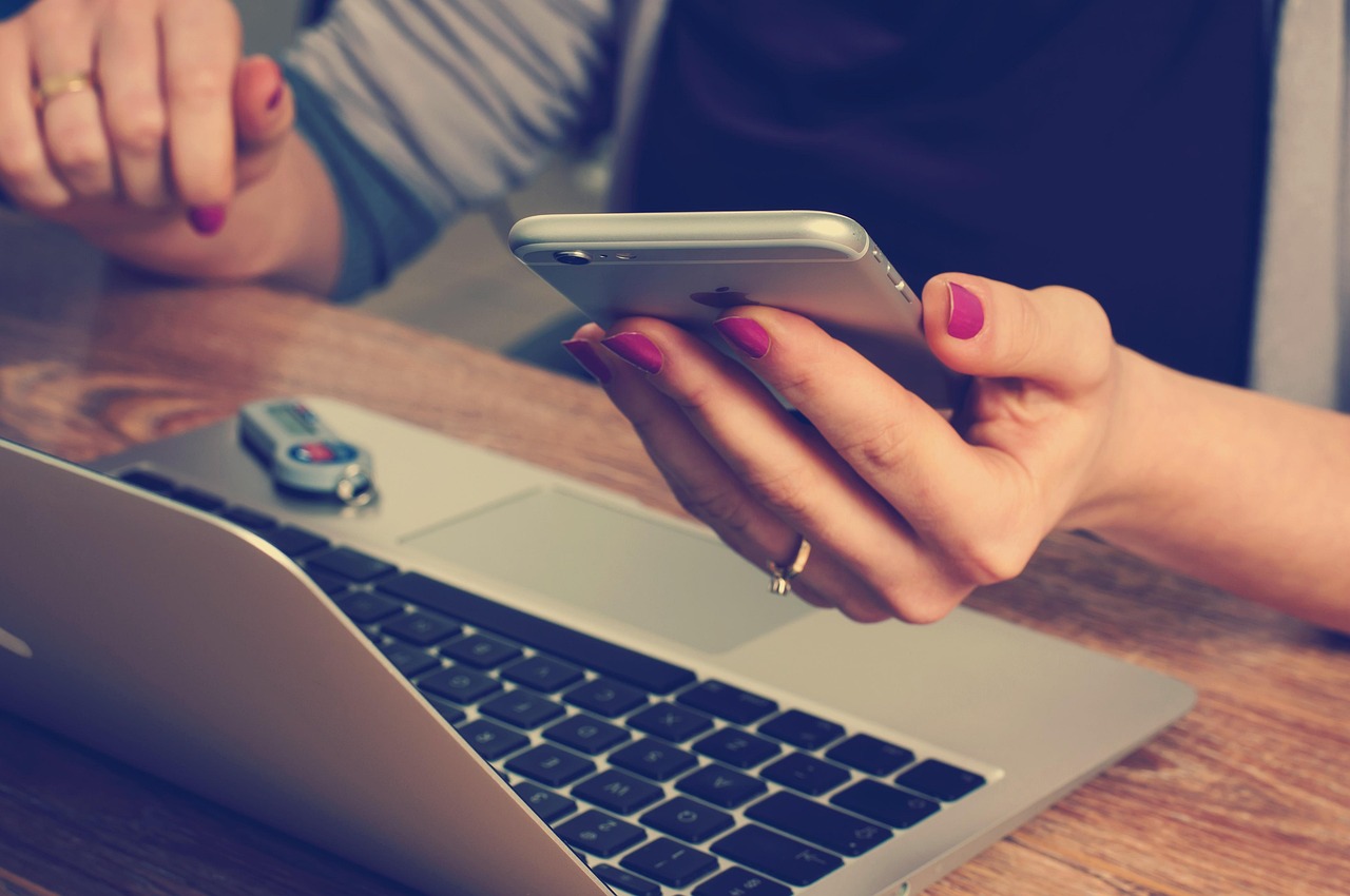 How to Optimize Sales with a Mobile Card Machine in the UK?