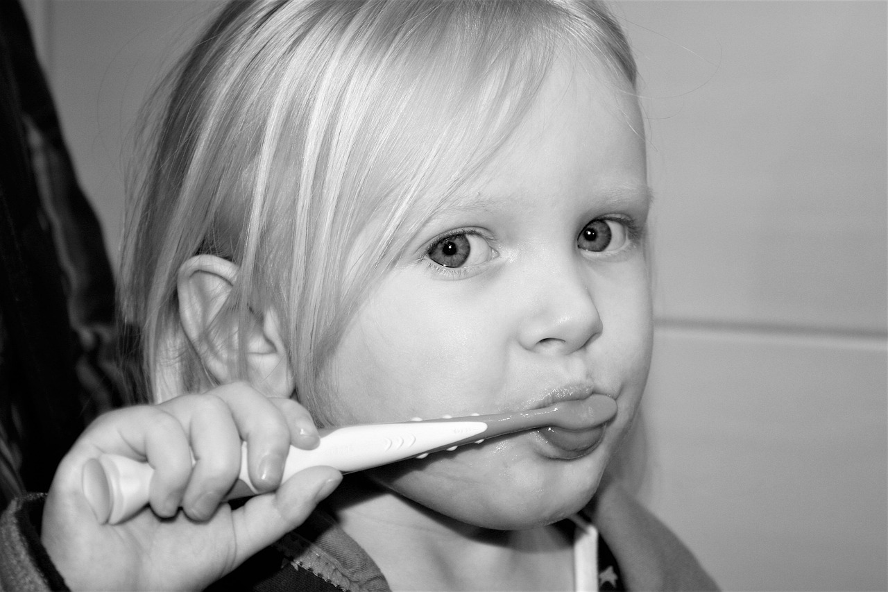 The Role of a Teeth Brushing Timer in Preventing Dental Problems